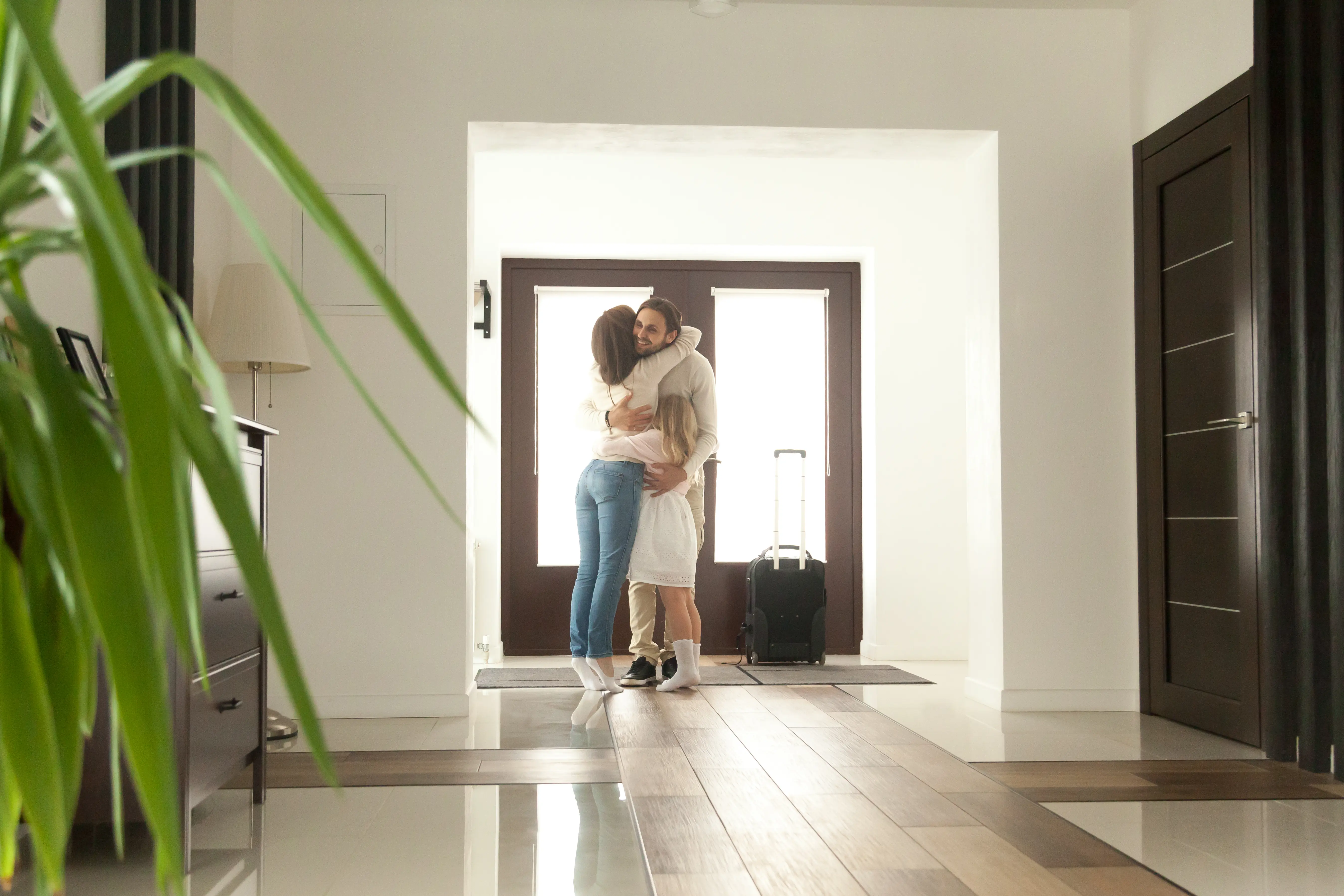 Seguridad hogar: Cómo evitar sorpresas al volver de vacaciones: señales de que tu casa quedó bien protegida
